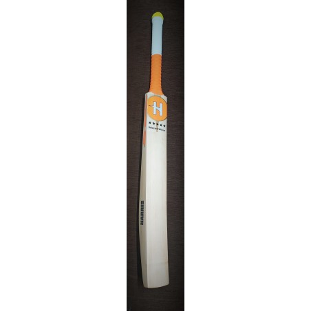 Harris Sports Middler k/w Cricket Bat